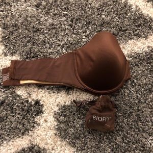 Victoria’s Secret Biofit Strapless Bra